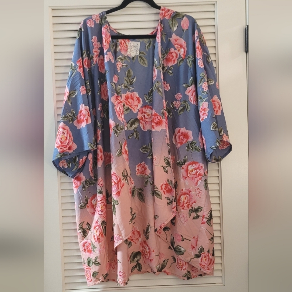 Billabong - Floral Rose Print Oversized Lightweight Ombre Kimono